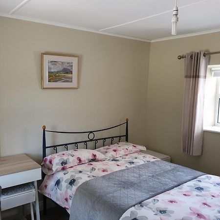 Dungloe Lakeside Lodging Apartment Екстериор снимка
